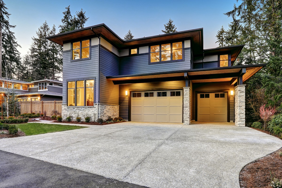 An image of a home driveway