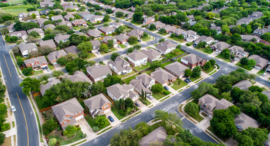 houses in a suburb with uniform styles